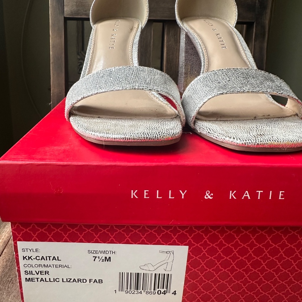 Silver sandals - Picture 2 of 3